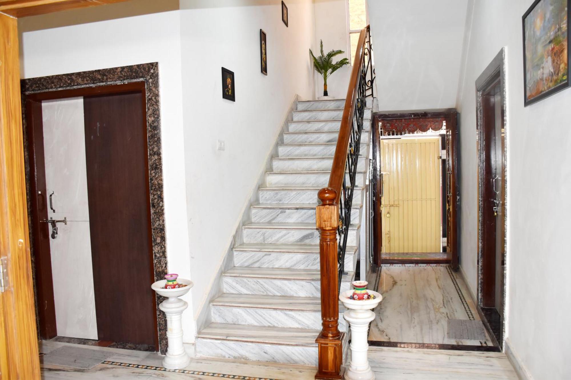 Ramaya Home Stay Waranasi Zewnętrze zdjęcie